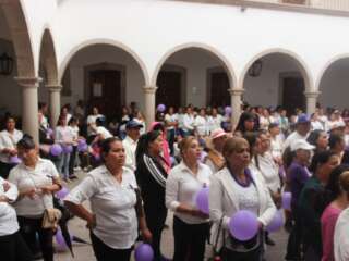 Reconocen a mujeres en Villanueva