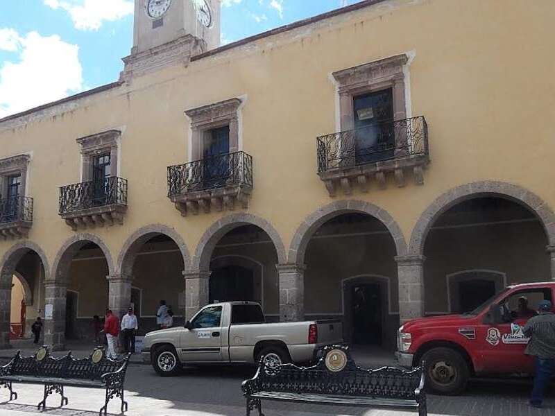 Denuncian desvío de recursos en Villanueva