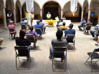 ENTREGAN APOYOS ECONÓMICOS A 25 PERSONAS EN VILLANUEVA