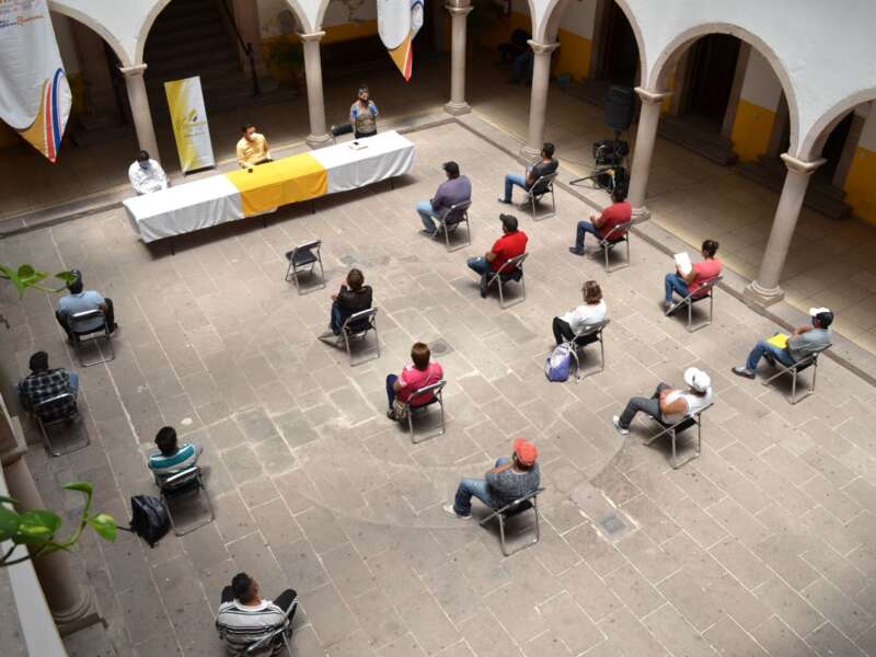 ENTREGAN NUEVAMENTE APOYOS A AFECTADOS POR CORONAVIRUS EN VILLANUEVA