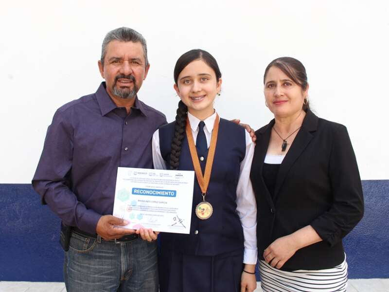 OBTIENE VILLANOVENSE PRIMER LUGAR EN OLIMPIADA FEMENIL DE MATEMÁTICAS