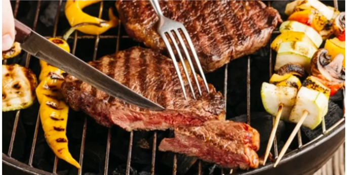 ADVIERTEN SOBRE RIESGO DE CÁNCER POR CONSUMO DE CARNE ASADA