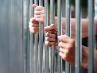 REPORTAN QUE 9 DE 10 PRESOS MEXICANOS FUERON EXPUESTOS A VIOLENCIA