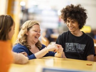 AL PUEBLO QUE FUERES…