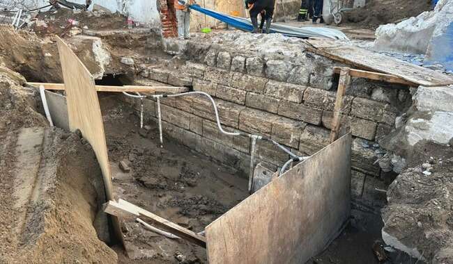 DESCUBREN RESTOS DE MURALLA EN VERACRUZ