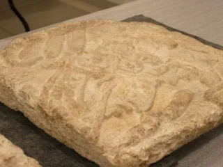 RECUPERAN PIEZA MAYA EN EEUU